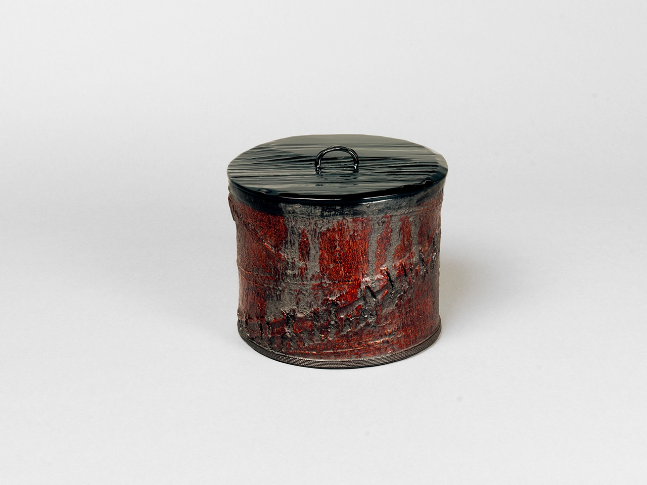 木皮水指 (流しかけ 蔦蒔き跡)