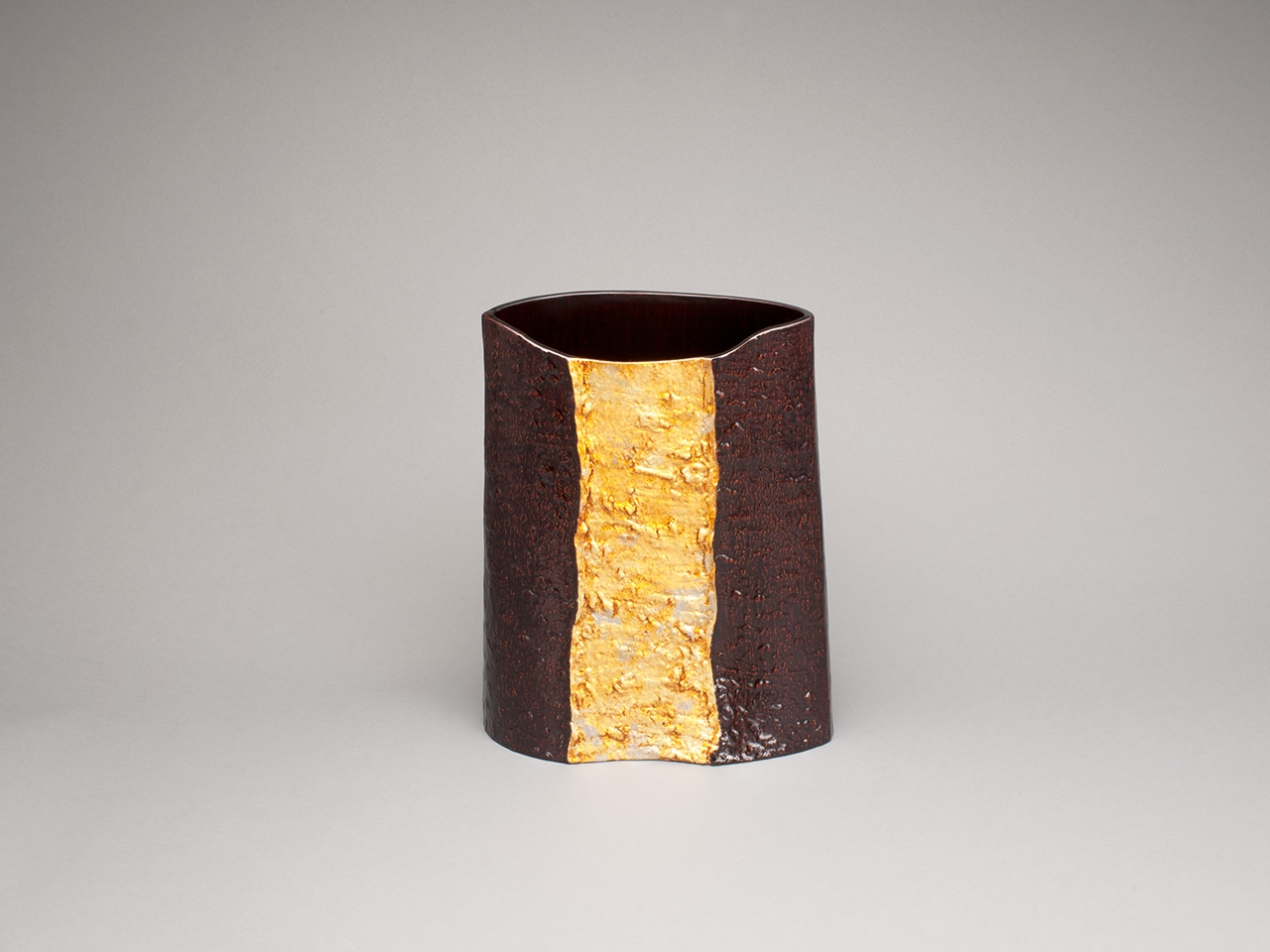 金彩 木皮板造花器