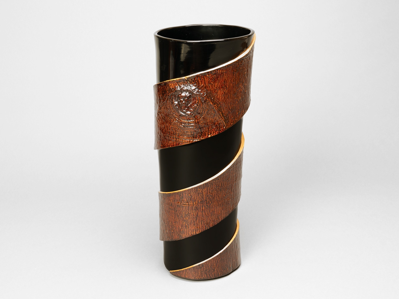 木皮巻 花器 ―空へ―